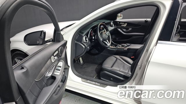 Mercedes-Benz C-Class C220 d 4MATIC AMG Line