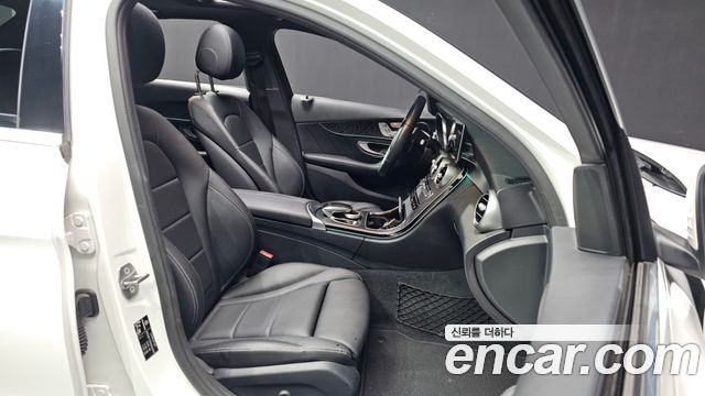 Mercedes-Benz C-Class C220 d 4MATIC AMG Line