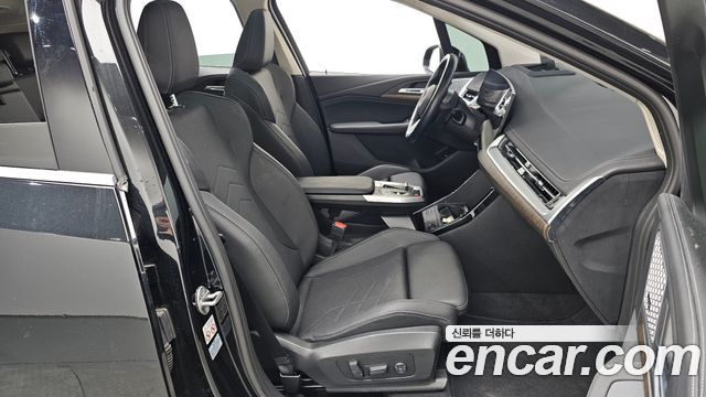 BMW 2-Series 220i Luxury
