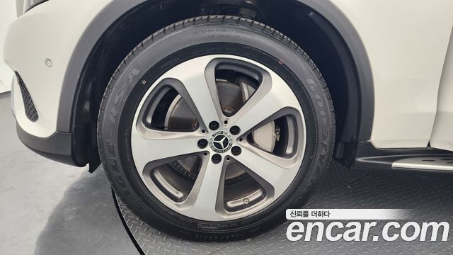 Mercedes-Benz GLC-Class GLC300 4MATIC