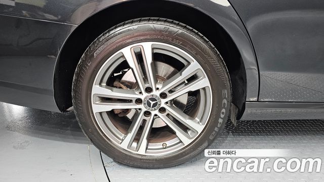 Mercedes-Benz E-Class E350 4MATIC Avantgarde