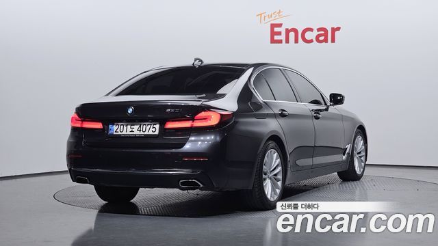 BMW 5-Series 530i Luxury