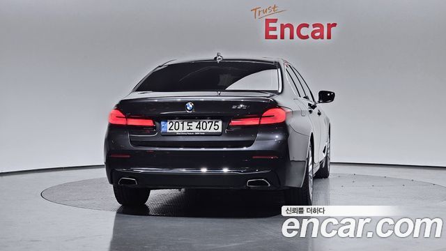 BMW 5-Series 530i Luxury
