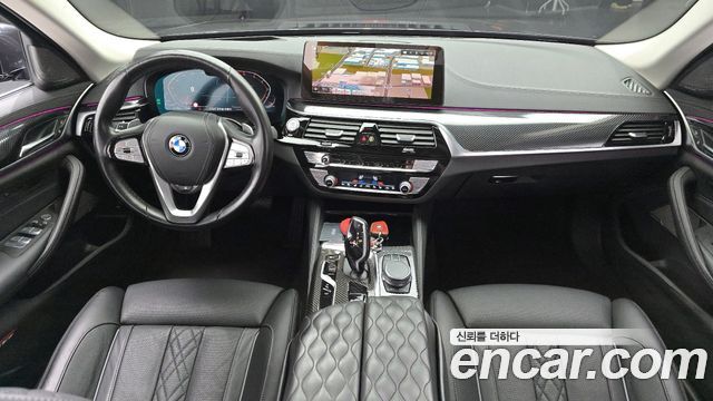 BMW 5-Series 530i Luxury