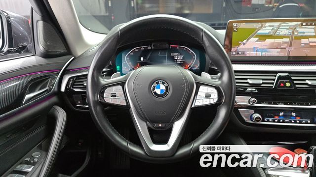 BMW 5-Series 530i Luxury