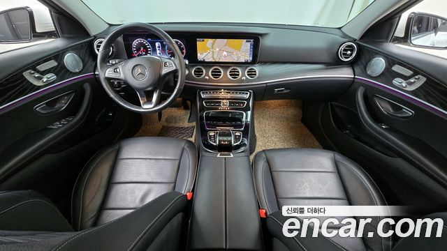 Mercedes-Benz E-Class E300 4MATIC Avnatgarde