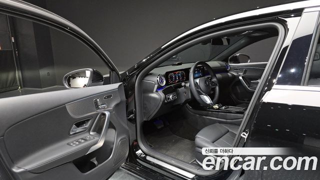 Mercedes-Benz A-Class A220 Hatchback