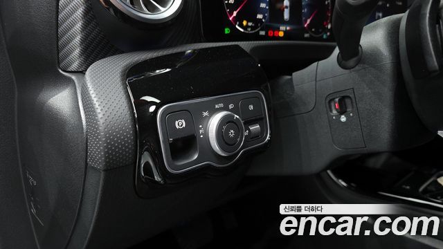 Mercedes-Benz A-Class A220 Hatchback