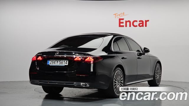 Mercedes-Benz E-Class E450 4MATIC Exclusive