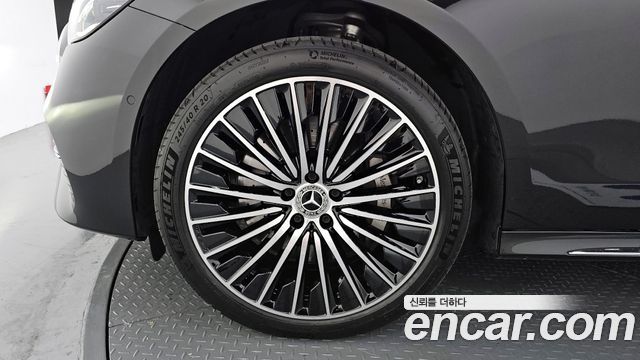 Mercedes-Benz E-Class E450 4MATIC Exclusive
