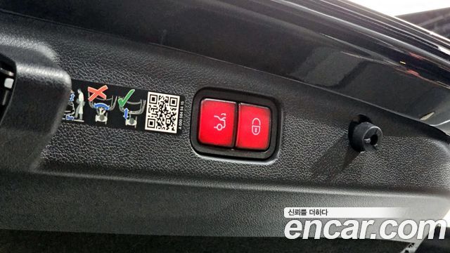 Mercedes-Benz E-Class E450 4MATIC Exclusive
