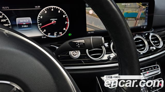 Mercedes-Benz E-Class E400 4MATIC Exclusive