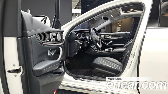 Mercedes-Benz E-Class E400 4MATIC Exclusive