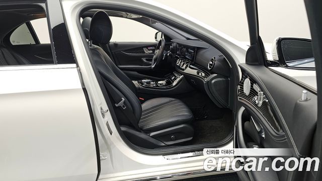 Mercedes-Benz E-Class E400 4MATIC Exclusive