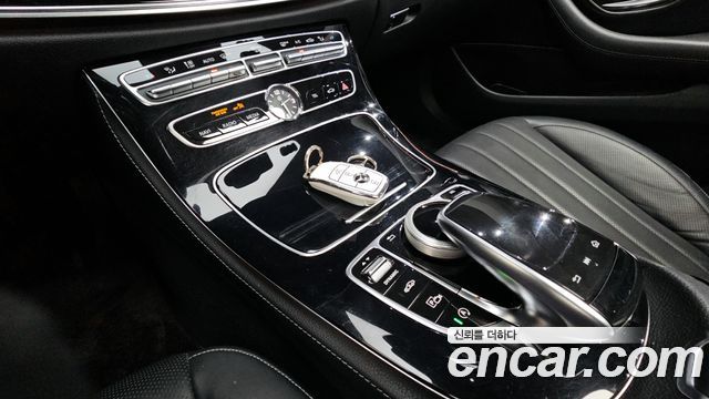 Mercedes-Benz E-Class E400 4MATIC Exclusive