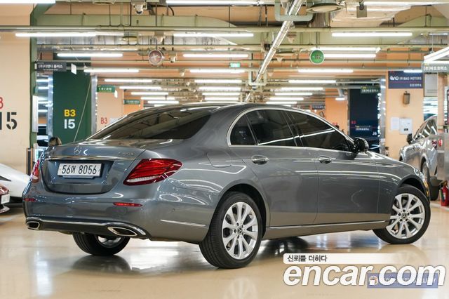 Mercedes-Benz E-Class E300 4MATIC Exclusive