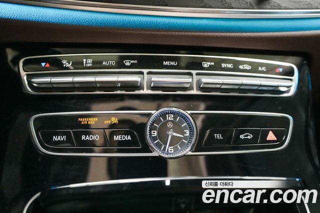 Mercedes-Benz E-Class E300 4MATIC Exclusive