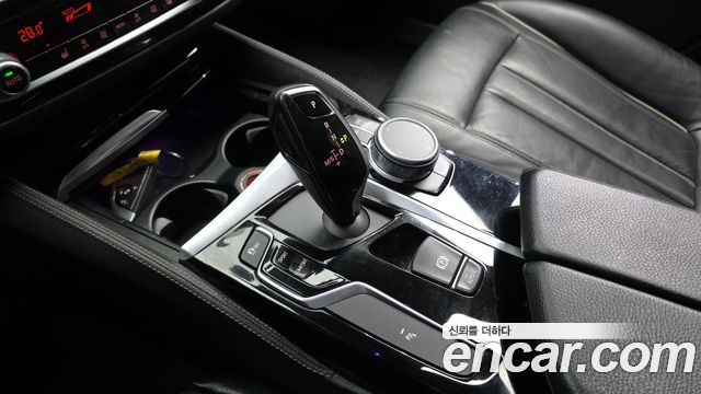 BMW 5-Series 520i Luxury