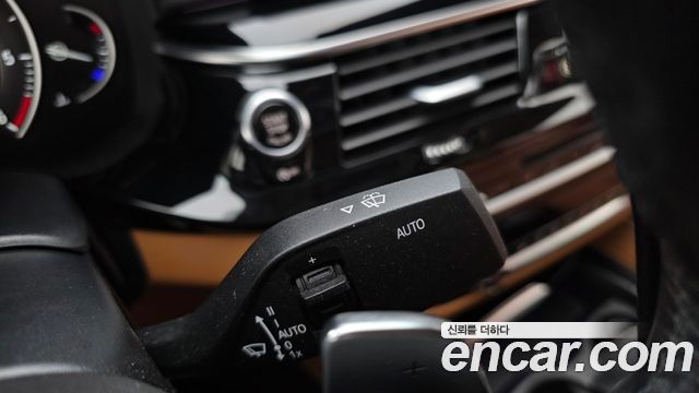 BMW 5-Series 520d Luxury Special Edition