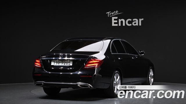 Mercedes-Benz E-Class E200 Avantgarde