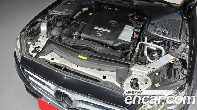 Mercedes-Benz E-Class E200 Avantgarde