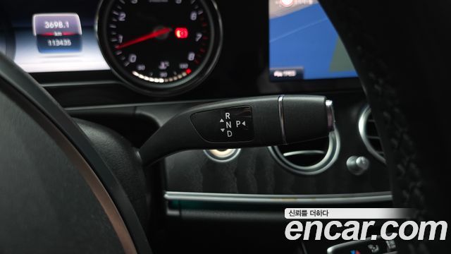 Mercedes-Benz E-Class E200 Avantgarde