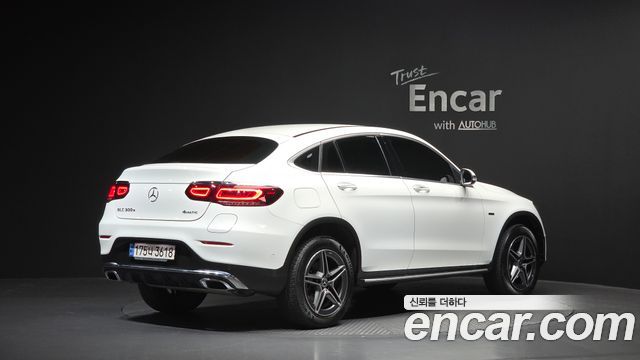 Mercedes-Benz GLC-Class GLC300e 4MATIC Coupe