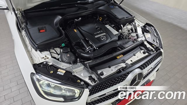 Mercedes-Benz GLC-Class GLC300e 4MATIC Coupe
