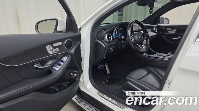 Mercedes-Benz GLC-Class GLC300e 4MATIC Coupe