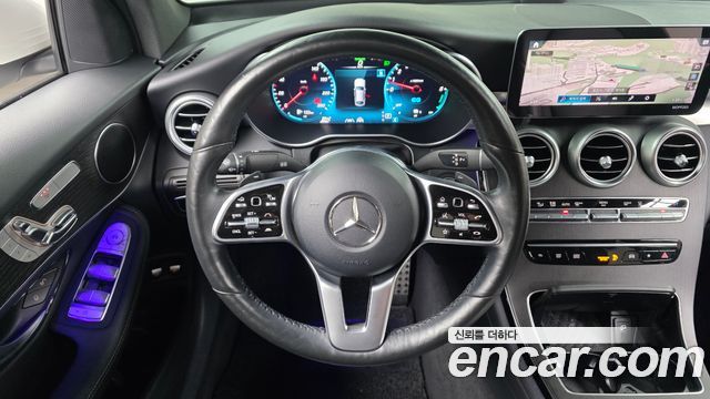 Mercedes-Benz GLC-Class GLC300e 4MATIC Coupe