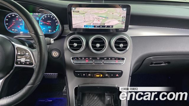 Mercedes-Benz GLC-Class GLC300e 4MATIC Coupe