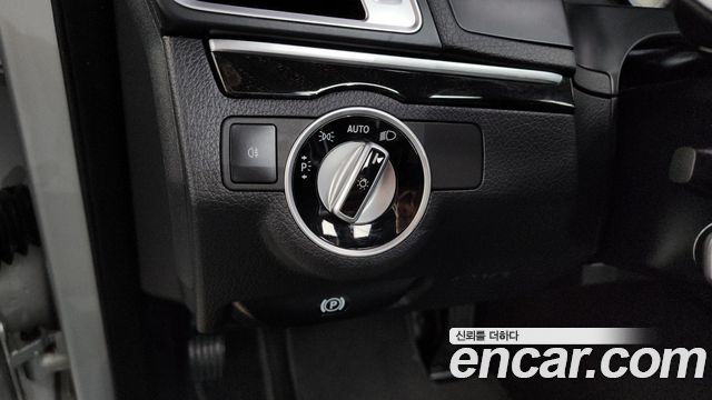 Mercedes-Benz E-Class E200 Cabriolet