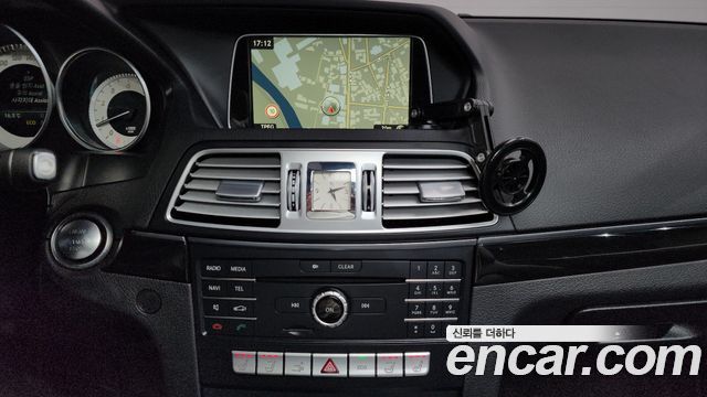 Mercedes-Benz E-Class E200 Cabriolet