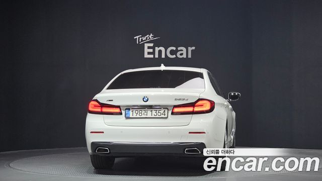 BMW 5-Series 523d xDrive Luxury