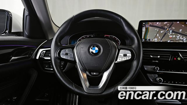 BMW 5-Series 523d xDrive Luxury