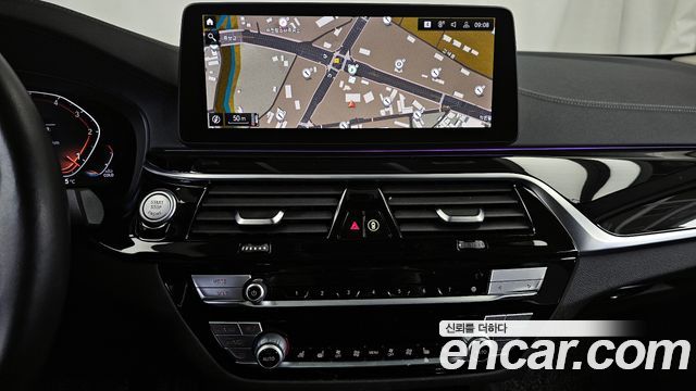 BMW 5-Series 523d xDrive Luxury