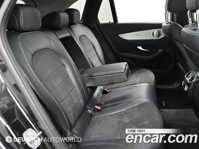 Mercedes-Benz GLC-Class GLC300 4MATIC AMG Line