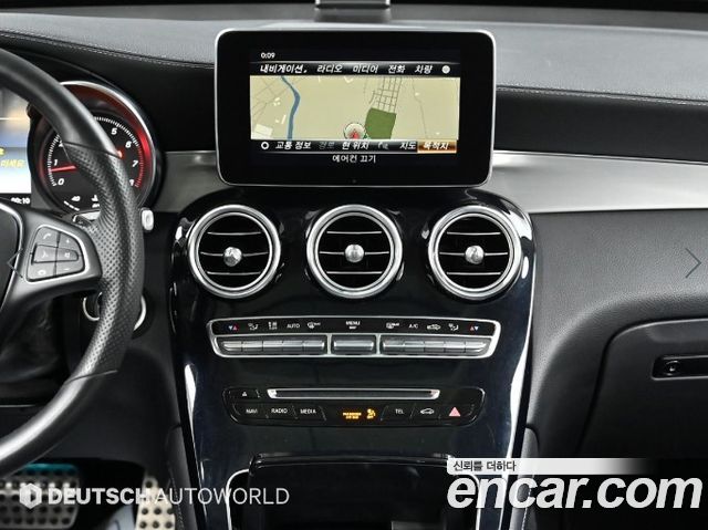 Mercedes-Benz GLC-Class GLC300 4MATIC AMG Line
