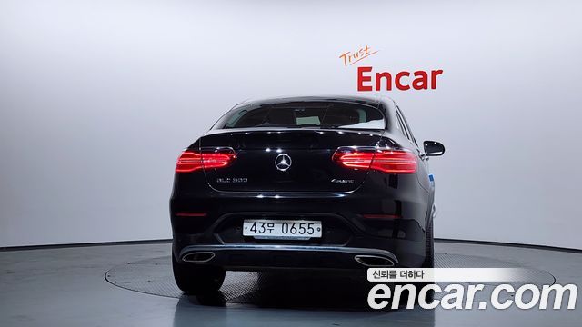 Mercedes-Benz GLC-Class GLC300 4MATIC AMG Line Coupe