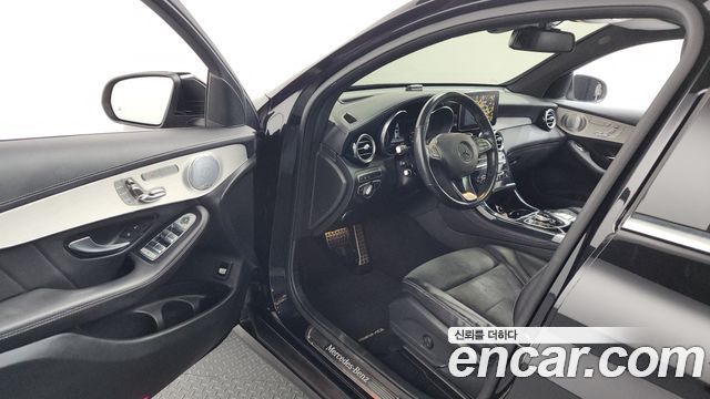 Mercedes-Benz GLC-Class GLC300 4MATIC AMG Line Coupe