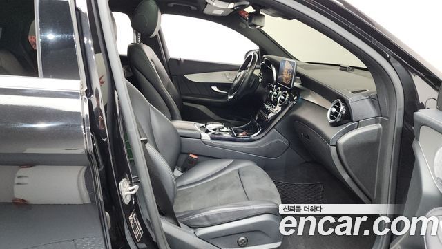 Mercedes-Benz GLC-Class GLC300 4MATIC AMG Line Coupe