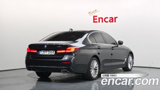 BMW 5-Series 530i Luxury