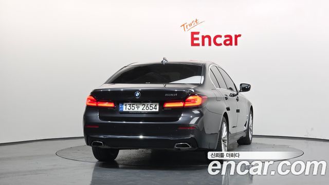 BMW 5-Series 530i Luxury