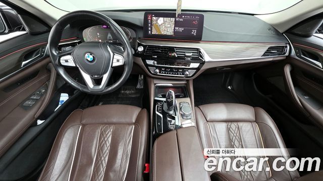 BMW 5-Series 530i Luxury