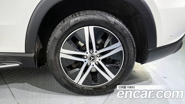Mercedes-Benz GLE-Class GLE300d 4MATIC