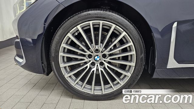 BMW 7-Series 740d xDrive Design Pure Excellence