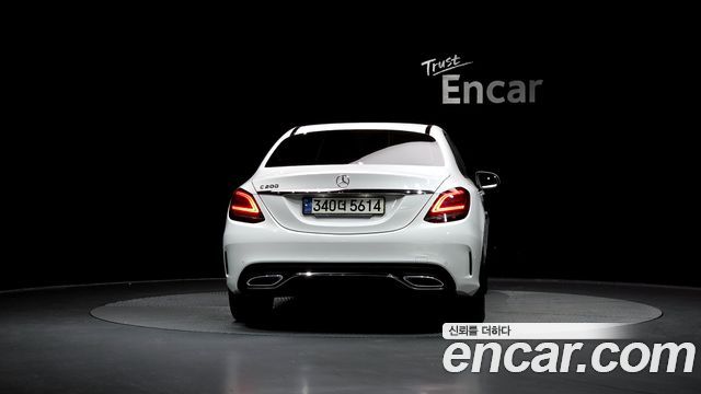 Mercedes-Benz C-Class C200 AMG Line