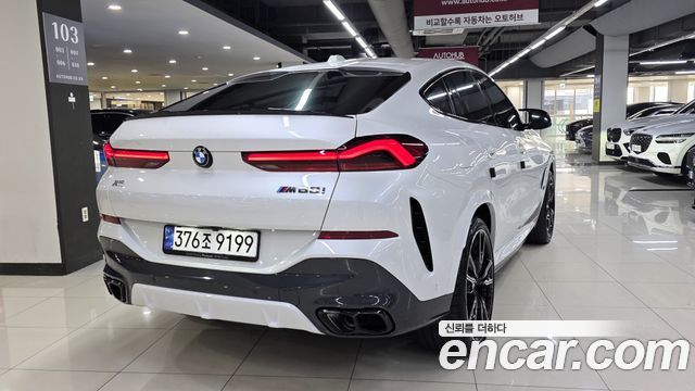 BMW X6 M60i
