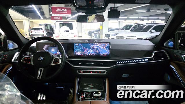 BMW X6 M60i