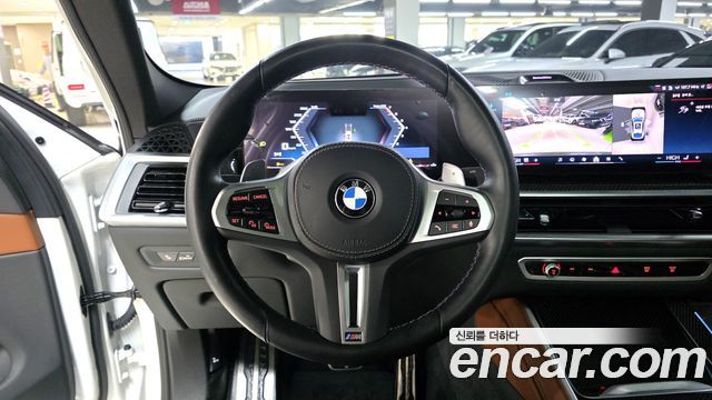 BMW X6 M60i